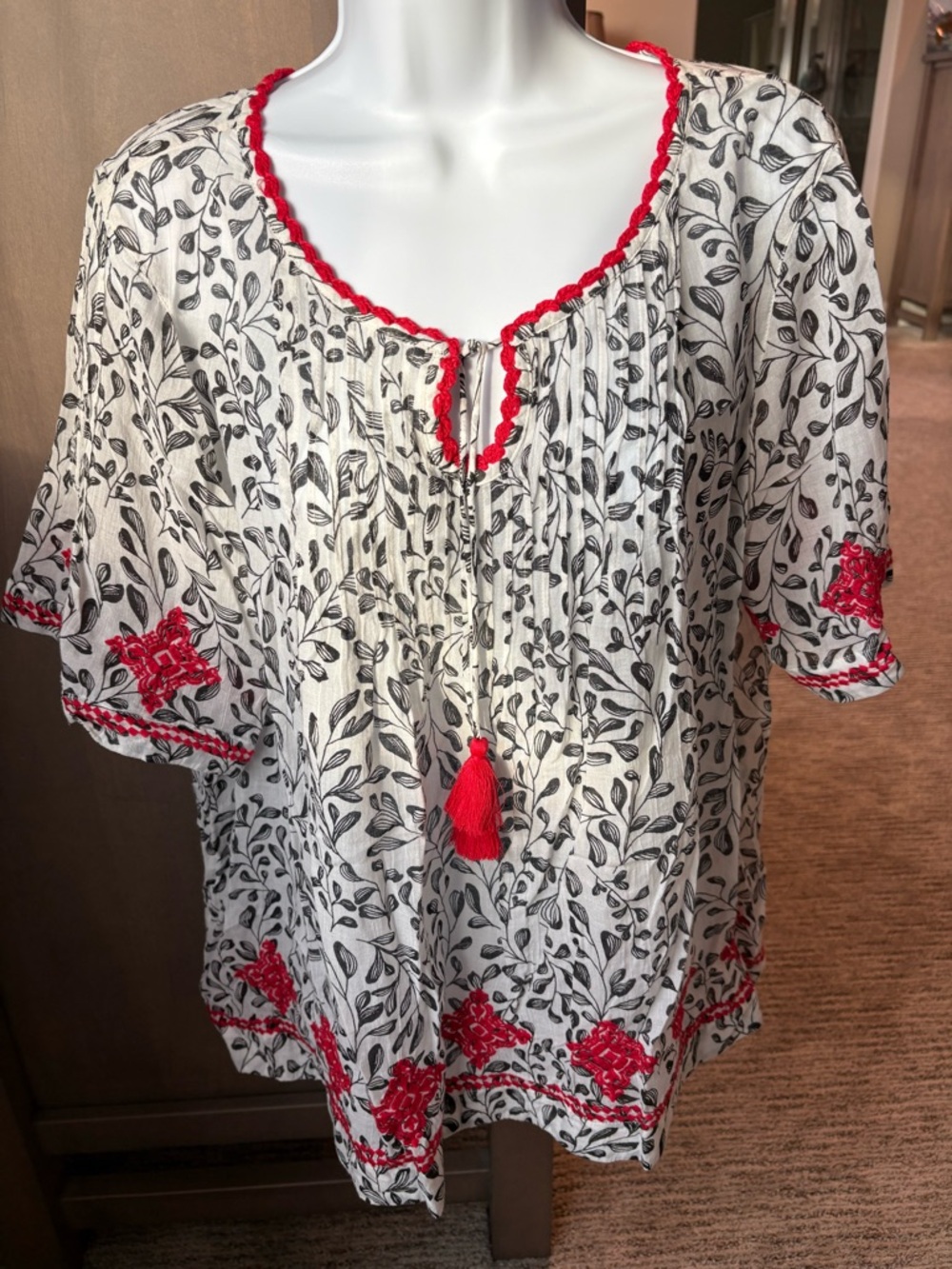 Women’s White & Black Leaf Print Peasant Top with Red Trim - JJill